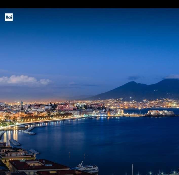 那不勒斯Centro Storico Casa Elegante Per Famiglia别墅 外观 照片